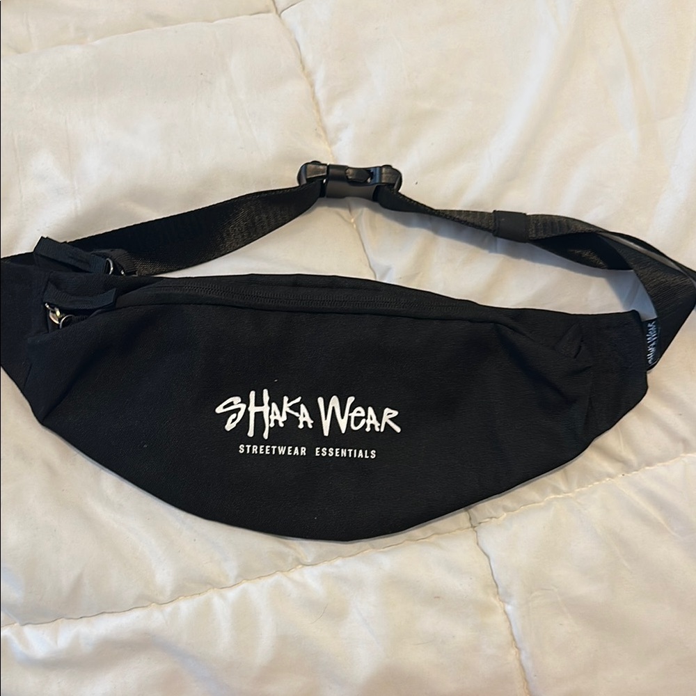 Shaka Wear Unisex Black Fanny pack